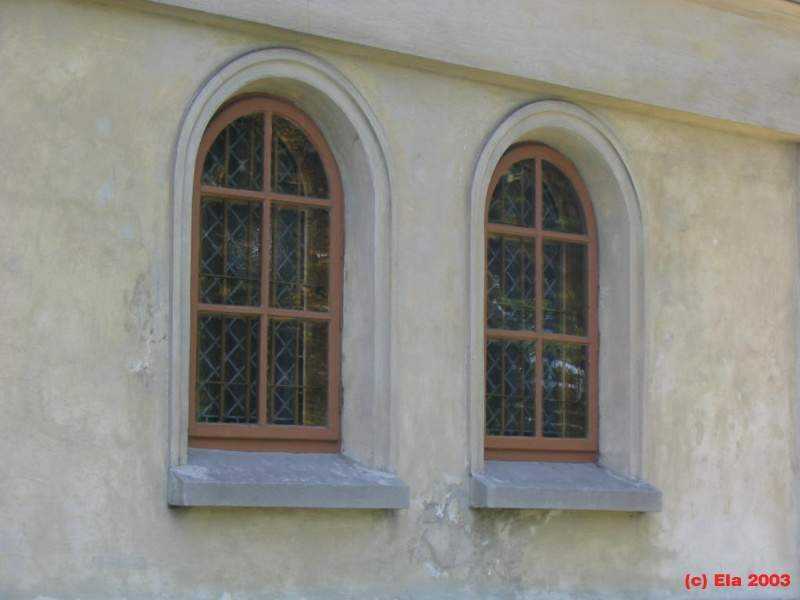 Okna w kociele w Mogilanach